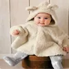 Giacche hooyi pile baby cappotti beige da ragazzo mantello nato a scialle scialle a scialli con cappuccio con cappuccio inverno abiti vestito