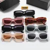 Modedesigner solglasögon för kvinnor klassiska glasögonglasögon utomhus strand solglasögon för man kvinna 7 färg valfri triangulär signatur med låda
