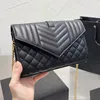 Zincir zarf crossbody messenger çanta klasik debriyaj cüzdanları çanta çantası cowhide deri manyetik toka eşkenar dörtgen desenli moda harfleri flap omuz çantaları