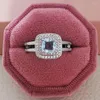 웨딩 반지 은색 컬러 디자이너 쿠션 컷 지르코나 핑크 블루 약혼 반지 여성 여성 여성 손가락 브랜드 R4994