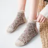 Women Socks Mori Girl Style Curly Lace Cotton Cute Fresh Fresh Retro Small Floral Prairie Chic Fight