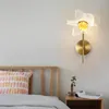 V￤gglampor Creative Modern Golden LED Light Luster f￶r vardagsrummet heminredning sconce lamp sovrum natt 110v 220v belysning