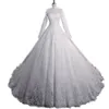 Dubai Arabic Lace applicerade en linje bröllopsklänningar med lång ärmar hög krage pärlstav muslimska brudklänningar svep tågknappar tillbaka moderna vestidos de novia cl1599