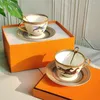 Tazze Piattini Cavallo Set da caffè Tazza in ceramica Porcellana Teaware Regalo di lusso Bone China Decorazione di nozze Bicchieri