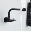 Baterie umywalkowe do łazienki czarny pojedynczy zimny kran miedziany ścienny 360-stopniowy obrót umywalka Mop basen z kranu niewidoczny obrotowy odkryty balkon