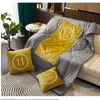 Fashion Letter Blankets Luxury Cushion Designer Decorate Bolster Luxurys Designers Cushion Blanket Pillow Home Decor Expenses Four Seasons