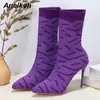 Chaussures habillées Bottes Aneikeh 2023 Mode Couleurs mélangées Chaussette Sexy Bout pointu Mince Talon Haut Rome Pompes à enfiler Mi-mollet Violet Rose 221213