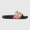 2023 Lüks Tasarımcılar Terlikler Sandaletler Erkek Kadın Modası Klasik Çiçekli Brokar Slaytlar Düz Ayakkabılar Deri Kauçuk Isı Ayakkabıları Platform Parmak Arası Terlikler Dişli Altları Plaj Ayakkabısı