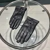 Gant d'hiver pour hommes Gants en cuir de créateur G Hommes Mode Cony Cheveux Mitaines de luxe Écran tactile Cachemire à l'intérieur des mitaines chaudes P Sheepsk5260902