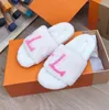 Vintersandaler tofflor designer flip-flops mode icke-halk kvinnlig plysch faux päls lyx varumärke inomhus varm bomullsbogs trend fast färg liten doft