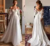 Moderne Boho-Brautkleider mit langen Ärmeln, schulterfrei, mit Spitze, für den Sommer, böhmischer Strand, Garten, Schatz-A-Linie, Brautkleider mit Knopf am Rücken 2023