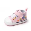 Nyf￶dda pojkar flickor f￶rsta vandrare skor broderade blommor sport sneakers sp￤dbarn sm￥barn mjuk ensamt antislip baby skor