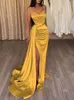 2023 Robes de bal d'or perlées fente latérale bretelles spaghetti gaine sur mesure balayage train robe de soirée formelle ocn porter des robes plus la taille 401 401