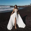 Trouwjurk boho diepe v-hals jurken voor bruid strand chiffon side spleet applices mouwloze sweep trein backless witte bruidsjurken