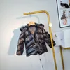 2022 Kid Winter Down Coat Designer Downs Kurtki Nowe dzieciaki Long Downnes Kurtka swobodna czarna biała chłopiec z kapturem solidne kieszenie Real5897121