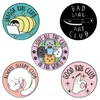 Simpatici animali Cat Smalto Pins Knife Sleep Cats GOOD KIDS CLUB Round Slogan Cure Spilla sullo zaino Regalo per amico Bambini Jewely