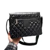 Designers Classic Quilted Matelasse Shoulder Bags Portfölj 5A Kvalitet Cowhide Crossbody Handväskor Trendiga äkta läderväska Luxury Designer Bag Wallet 28cm