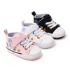 Nyf￶dda pojkar flickor f￶rsta vandrare skor broderade blommor sport sneakers sp￤dbarn sm￥barn mjuk ensamt antislip baby skor