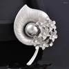Brosches Leeker Women Vintage Flowers Pins With Big Grey Imitation Pearl Female Jewelry Accessories ZD1 LK7