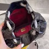 Hot Luxurys Designer Väskor Klassisk modetrend stor kapacitet verklig läderväska axel messenger väska Tassel handväska svart satchel pursesatchel bankett