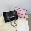 Handtasche Geldbörse Leder Designer Frau Tragetaschen Mode Brief Einfarbig Kleine Quadratische Tasche Kreuz Körper Y2212