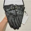 Mens Glove Winter Designer Leather Gloves G Men mode cony Hair Luxury Mittens Pouch Screen Cashmere Inside Warm Mitts P Sheepsk5260902