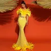 Sparkle Yellow Sequins Pageant Dress con plumas 2023 Trendy Long Sleeves Mermaid Prom Vestidos de noche hasta el suelo Vestidos