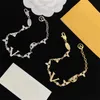 Bracelets à breloques fleur bracelets à breloques designer pour femmes bracelet de tennis bijoux diamant plaqué argent chaînes en or lettre de luxe cadeau de mariage fleur serrure G2212