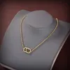 Couleur rouge Love Pendants Colliers en laiton Vrass V Litter Pendants Femmes Gold Copper Chain Collier Bijoux Cadeaux Van1 --08 Mariage d'anniversaire de fête