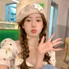 ベレー帽子韓国の3D花の編組キャップ