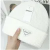 럭셔리 beanies 디자이너 겨울 콩 남성과 여성 패션 디자인 니트 모자 가을 모직 모자 편지 자카드 남여 따뜻한 해골 모자
