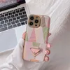 Fundas de teléfono con forma de dibujo geométrico de lujo a la moda para iPhone 15promax 15pro 15 14 14pro max 12 11pro max 12Pro 13pro 13promax Funda de cuero PU Triángulo invertido Shell