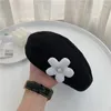 ベレー帽子韓国の3D花の編組キャップ