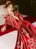 Etnische kleding Bruid Kostuum Oosterse toast Vintage Tassels Houdjurk Rood satijnen borduurwerk Cheongsam Chinese stijl Huwelijksset