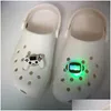 신발 부품 액세서리 MOQ 10pcs 사용 가능한 스타일 LED 라이트 라이트 라이트 조명 악어 jibz 매력 플래시 버클 장식 라미니틴 매력 F DHDPZ