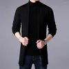 Suéteres masculinos 2023 Spring Moda de moda masculina Com comprimento médio de cor sólida casual e confortável juventude slim fit Knitt Cardigan