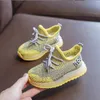 Bebek Spor Ayakkabıları Yeni Doğan Çocuk Ayakkabıları Gençlik Tasarımcısı Yürümeye Başlayan Çocuk Yaşam Tarzı Koşucu Minimalist Üst Spor Ayakkabılar Yarı Saydam TPU Kafes