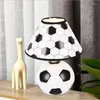 Lampade da tavolo Lampada da calcio moderna in ceramica per bambini Porcellana sana Luce notturna da scrivania bianca nera 27 cm 2518