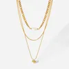 Moda de gargantilha 18K Gold Bated Aço inoxidável Três camadas Colar pingente Chain Figaro Chain Natural água doce Pearl Heart Women