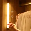 Luz con Sensor de movimiento, luces LED nocturnas inalámbricas, decoración de dormitorio, Detector de luz, lámpara decorativa de pared, escalera, armario, habitación, pasillo, luz