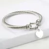 18k Guldarmband Bangle Cable Wire Golden Silver Rose Color Love Heart Charm Bangles Armband med krokst￤ngning f￶r kvinnor M￤n Designer Br￶llopsmycken g￥vor