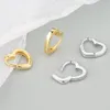 Petites boucles d'oreilles créoles Huggie en argent sterling 925 plaquées or blanc en forme de cœur