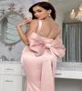 Abaya sirène robe de soirée rose 2023 avec grand nœud sexy col carré dos nu en satin de soie robes de bal arabe coréenne longue fête occasion spéciale robe de réception