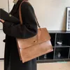 Bolsas de noche Hifashion A4 Trabajo Hombro grande para mujeres Diseñador de moda de invierno Gran capacidad Maletín femenino Flap Ladies Bolsos