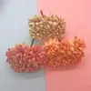 装飾的な花6 PCS 3.5 cmシルクミニローズ人工花のヘッドブーケウェディングデコレーションDIYスクラップブックリースホーム偽物