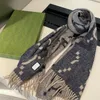 Lyx Designer Letter Scarf För Kvinnor Cashmere Dubbelsidig Tofs Herr Dam Sciarpe Big Size Varma Halsdukar Vinter Echarpe Sjal Scarfs