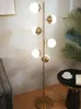 Golvlampor Elegant LED -lampa nordisk loft gyllene metall vardagsrum soffa st￥ende el sovrum deco ljus s￤ngbord