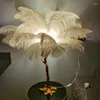 Lampy podłogowe Nordic struś piórka Lampa Lampa LED żywiczna miedź miedź salon wystrój domu stojący światło oświetlenie wewnętrzne sypialnia nocna sypialnia