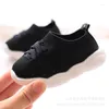 Första vandrare Småbarn Sneakers 2022 Fashion Children Flat Shoes Spädbarn Girls pojkar Solid Stretch Mesh Sport Run Sticked Fabric