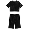 여자 트랙 슈트 여성 2pcs 세트 중공 아웃 체육관 복장 라운드 넥 짧은 슬리브 고무 반바지가있는 자른 티셔츠